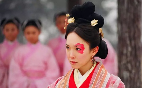 Số phận 5 người phụ nữ xấu xí nhất Trung Hoa: Kẻ bị ví như Dạ Xoa, người được làm Hoàng hậu