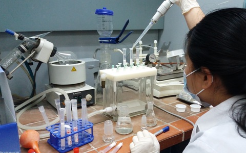 Công bố kết quả xét nghiệm mẫu rượu vụ 7 người chết khi ăn cỗ đám ma ở Lai Châu