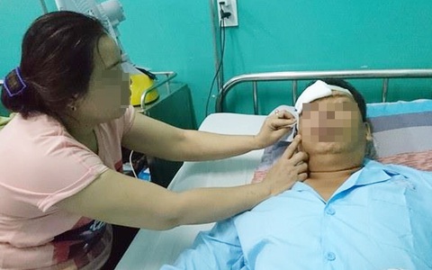 Vợ người đàn ông bị nhóm giang hồ đánh gục ở Sài Gòn: Kẻ chủ mưu là anh em kết nghĩa với cha nạn nhân?