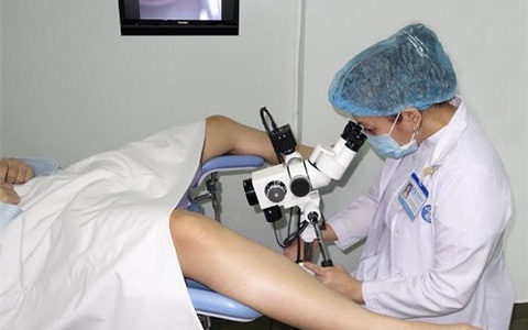 Nỗi niềm của nữ bác sĩ phụ khoa: Một ngày khám 200 ca, chỉ thèm một hớp không khí trong lành
