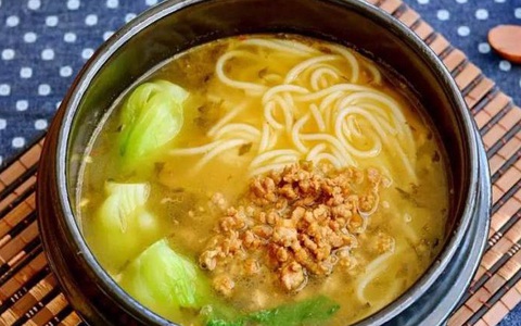Bữa sáng mà ăn bún thịt băm thì vừa nhanh lại vừa ngon