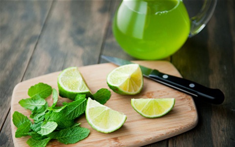 Muốn dáng thon, da đẹp, cơ thể khỏe khoắn: Hãy uống thứ nước vừa rẻ vừa quen này vào buổi sáng trong 2 tuần