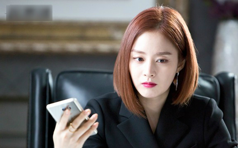 Vài lần tình cờ nghe được người yêu nói chuyện điện thoại, em quyết định hủy lễ đính hôn