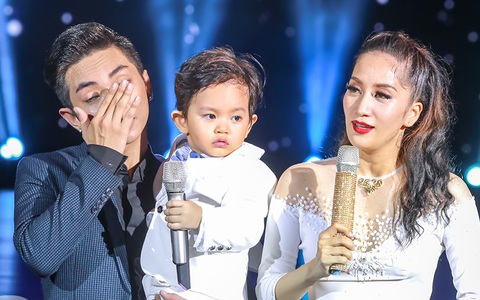 Khánh Thi - Phan Hiển khóc nức nở khi nói về thăng trầm đã qua trong cuộc đời