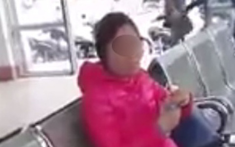 Phát hiện cô gái trẻ nghi bị bán sang Trung Quốc, trốn về nước sau 1 tháng bị nhốt và đánh đập