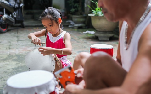 Có một ngôi làng tuổi thơ, hơn trăm năm vẫn gìn giữ tiếng trống "cắc tùng" Trung thu