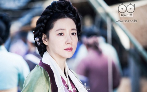 Khán giả đau lòng chứng kiến cảnh Lee Young Ae "chết" trong bản phim chưa cắt của "Saimdang"