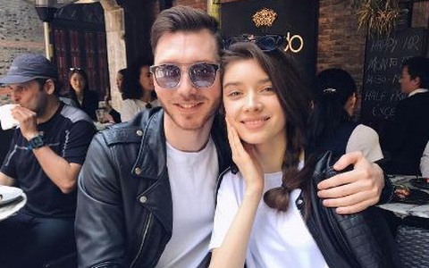 Cùng bước ra từ “Phi thường hoàn mỹ” nhưng người sắp kết hôn, kẻ lại chia tay không nhìn mặt