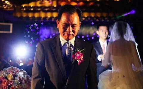 Lời cha dặn con gái trước khi lấy chồng: "Hôm nay, cuối cùng bố cũng phải buông tay con ra rồi!"
