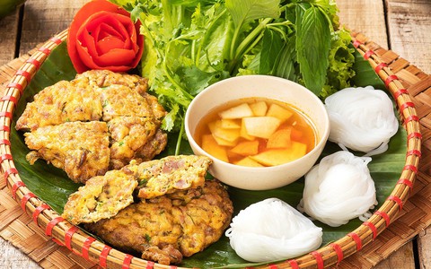 Rươi - món đặc sản "nhìn thì sợ, nếm thử thì mê" riêng có của miền Bắc