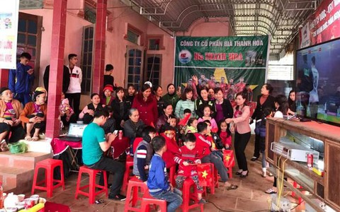 Không khí nhộn nhịp tại quê nhà thủ môn Bùi Tiến Dũng trước trận Chung kết U23 Châu Á