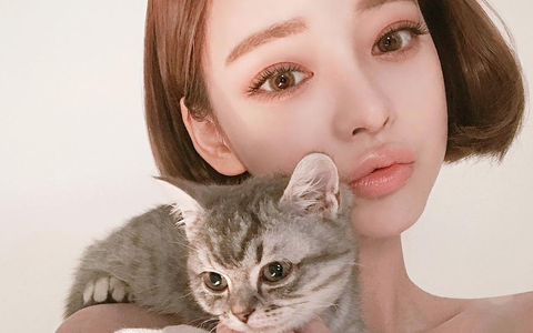 Thử qua bao loại son dưỡng vẫn không ăn thua, hãy thử bôi qua đêm 5 loại dầu dưỡng thiên nhiên này