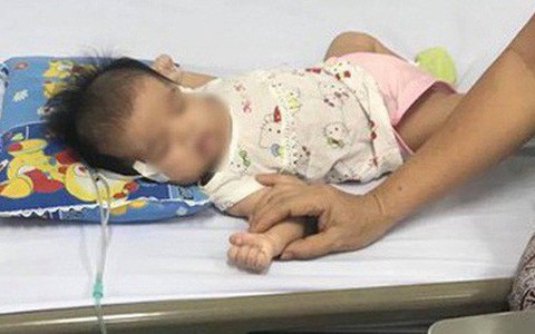 Làm rõ nghi vấn 2 trẻ chết ngạt do bị bóp mũi
