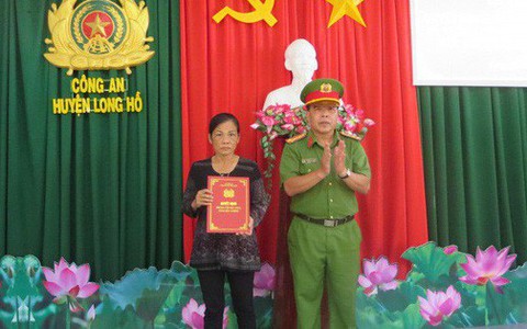 Thăng bậc hàm cho thiếu úy tử vong do uống nhầm ma túy
