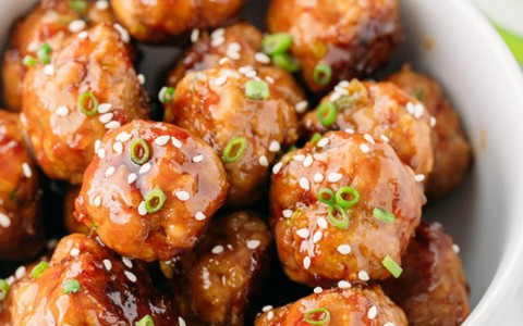 Con tôi rất lười ăn thịt vậy mà từ khi có món gà viên này bé ăn thun thút!