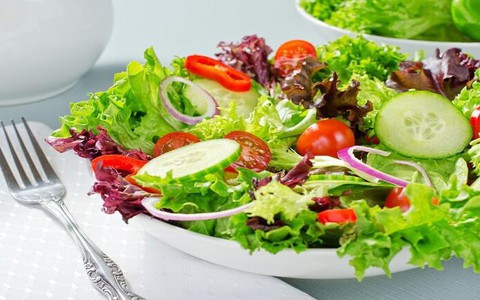 Muốn ăn salad để giảm cân thì phải chọn nguyên liệu như thế này, sai món là bạn sẽ tăng cân ngay