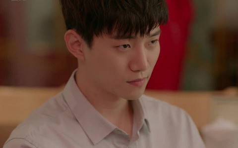 Người cũ của vợ tới tận nhà đòi đứa con vợ mới sinh, chồng vẫn bênh vợ chằm chặp và bí mật phía sau