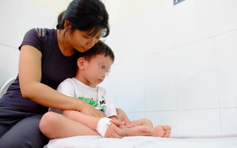 Vụ hàng chục trẻ cấp cứu nghi ngộ độc thực phẩm: Phạt 84 triệu đồng cơ sở cung cấp bánh mì chà bông