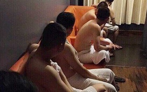 Nhức nhối những "động" mại dâm nam quan hệ đồng tính
