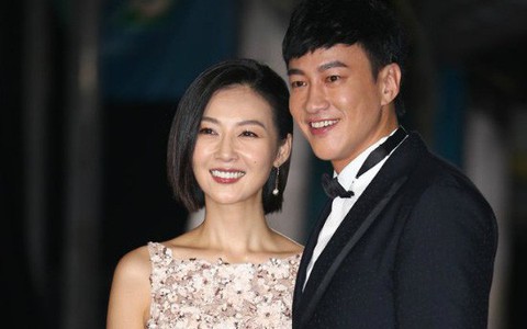 "Lương Sơn Bá" Hà Nhuận Đông tình tứ dắt vợ đi nhận giải đạo diễn xuất sắc nhất
