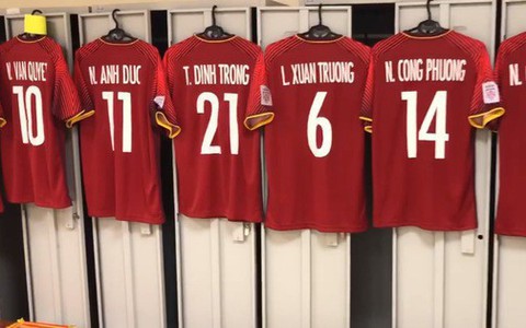 CĐV nước ngoài chê tơi tả phòng thay đồ sân Mỹ Đình, so sánh với nhà nghỉ giá rẻ dành cho dân du lịch bụi