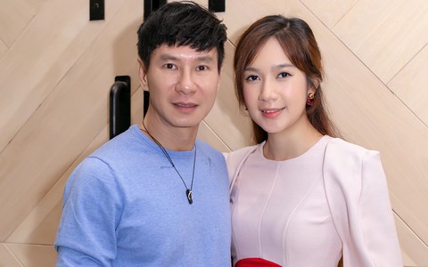 Minh Hà thả dáng "mẹ 4 con" đáng ghen tỵ khi cùng Lý Hải casting "Lật mặt 4"