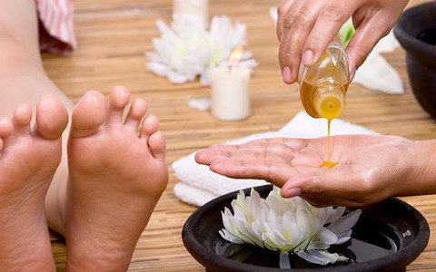 Dùng tinh dầu trị liệu để "xinh đẹp từ bên trong": Không đơn giản như mọi người đang nghĩ!