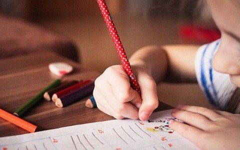 Phẫn nộ vụ cậu bé 9 tuổi ở Pháp bị đánh chết vì không làm bài tập về nhà
