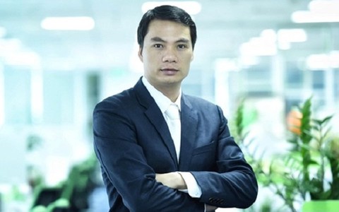 Chân dung chồng đại gia U40 của Á hậu Thanh Tú: Quá khứ nghèo, từng làm thêm nuôi anh trai ăn học
