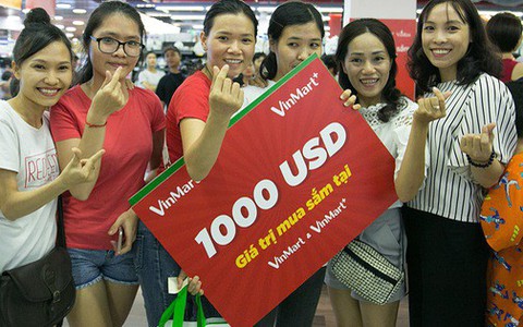 Mừng sinh nhật 4 tuổi, siêu thị VinMart "chơi lớn" tặng ô tô VinFast tri ân khách hàng tại tòa nhà LandMark 81