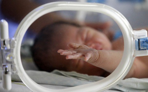 2 bé sinh đôi được chỉnh sửa gen đầu tiên trên thế giới ra đời: Tương lai của những đứa trẻ "biên tập lại" sẽ ra sao?