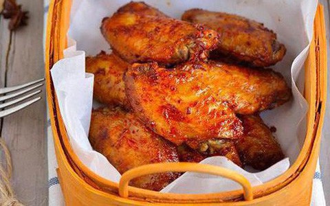 Cô gái hay ăn vặt bất ngờ bị hôn mê: BS cảnh báo cách ăn uống sai lầm rất nhiều người mắc