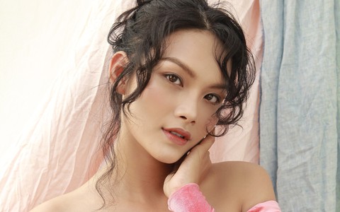 Khoe nét xuân thì rực rỡ, Thanh Tú khẳng định: Tôi kiếm tiền lo cho gia đình nhưng không đánh đổi!