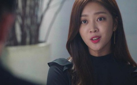 Phát hiện chồng ngoại tình, vợ xử đẹp bồ nhí, còn làm thế này khiến anh răm rắp nghe lời, đưa sạch lương tháng (P2)