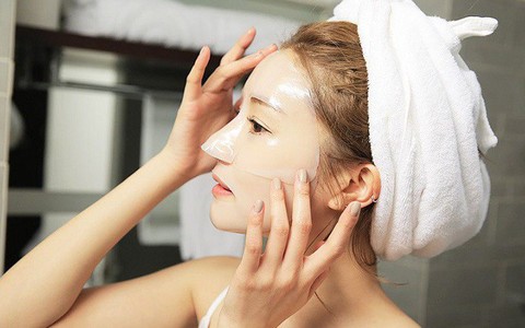 Dùng mặt nạ mua qua mạng, cô gái 25 tuổi bị biến dạng khuôn mặt: Lời cảnh tỉnh cho tất cả chị em