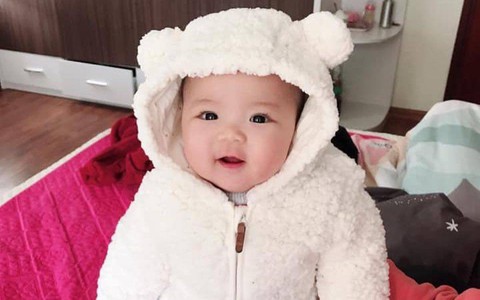 Đội trưởng Quế Ngọc Hải vừa đăng ảnh siêu dễ thương, chẳng liên quan đến trận chung kết mà fan vào thả tim rầm rầm