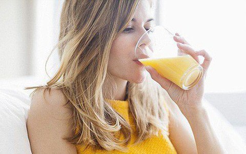 Cẩn thận với 6 căn bệnh tiềm ẩn khi bạn tiêu thụ quá nhiều vitamin C