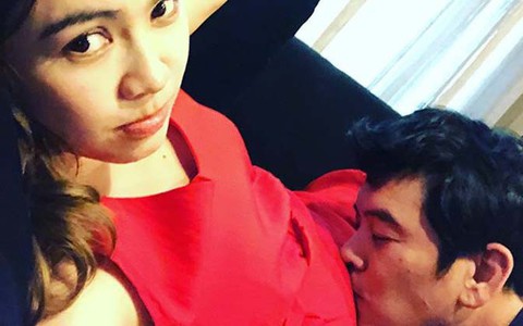 Chị lên mạng "cầu cứu" thay em trai vì em dâu không nghén ăn, nghén ngủ mà chỉ nghén... chồng