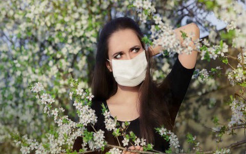 Nhiều người dễ bị dị ứng vào mùa xuân, hãy chữa bằng cách siêu đơn giản với những thứ có sẵn trong nhà