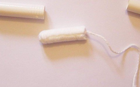 Cẩn thận khi dùng tampon nếu không muốn hậu quả kinh khủng này xảy ra