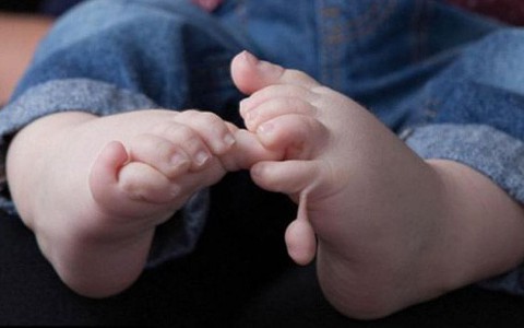 Những thói quen trong mùa đông của mẹ bầu khiến con sinh ra dễ bị dị tật