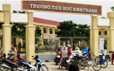Cô giáo bị ép quỳ xin lỗi đã đi dạy trở lại