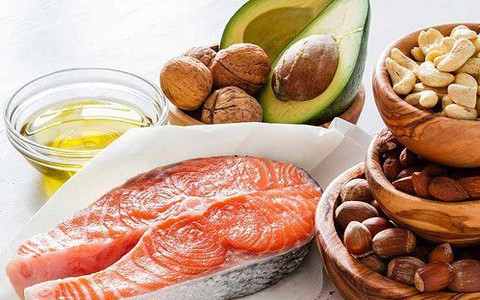9 nguyên tắc dinh dưỡng vàng khi sử dụng thuốc hạ cholesterol máu