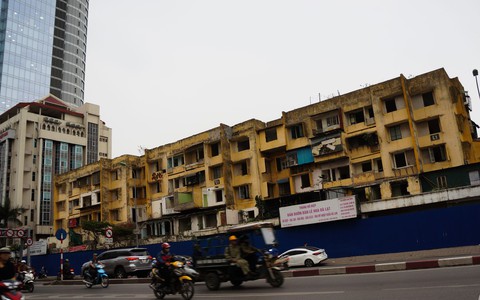 "Mảnh đất vàng" hay " bãi rác" ngay vị trí đắc địa giữa lòng Thủ đô!