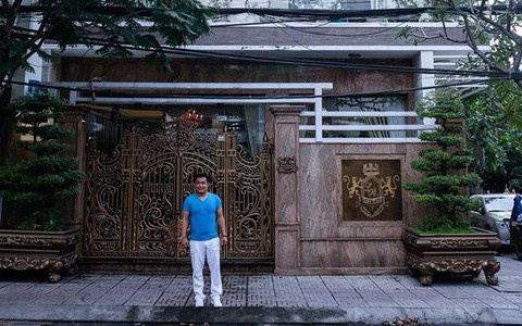 Biệt thự rộng 700m2, sang trọng như khách sạn 5 sao của Lý Hùng