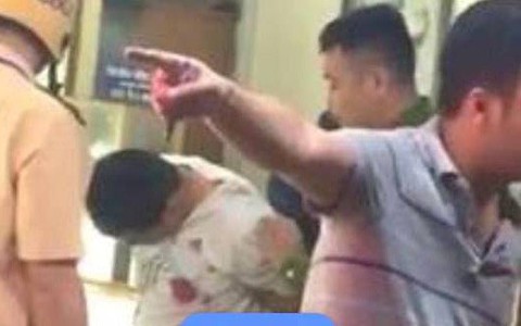 Hà Nội: Kẻ cướp xông vào tiệm vàng, nghi dùng súng nhưng đã bị tóm gọn trong đêm