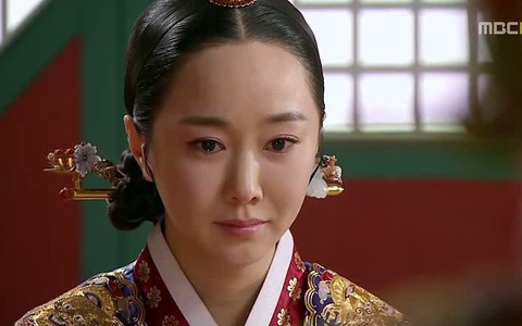 "Ác nữ" của Mặt trăng ôm mặt trời bất ngờ tuyên bố kết hôn