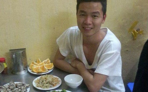 Anh chàng mê nấu ăn, dọn dẹp nhưng vẫn ế hoang mang: "con gái không thích yêu kiểu con trai như mình"