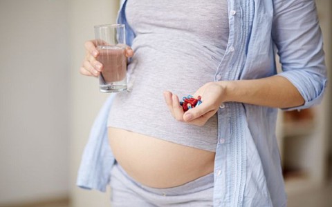 13 loại thuốc mẹ bầu tuyệt đối không nên sử dụng trong thai kì