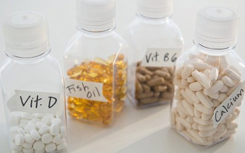 Dùng quá liều vitamin, chuyện gì sẽ xảy ra?
